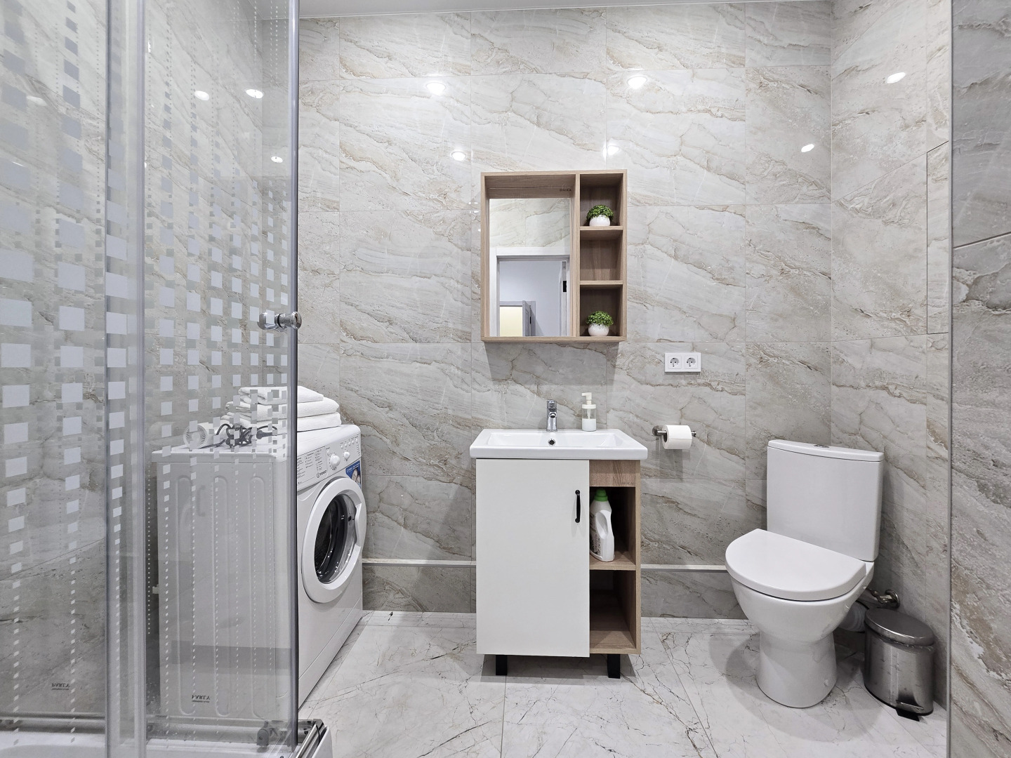 Квартира с большим телевизором и шикарным видом на реку Кубань 3