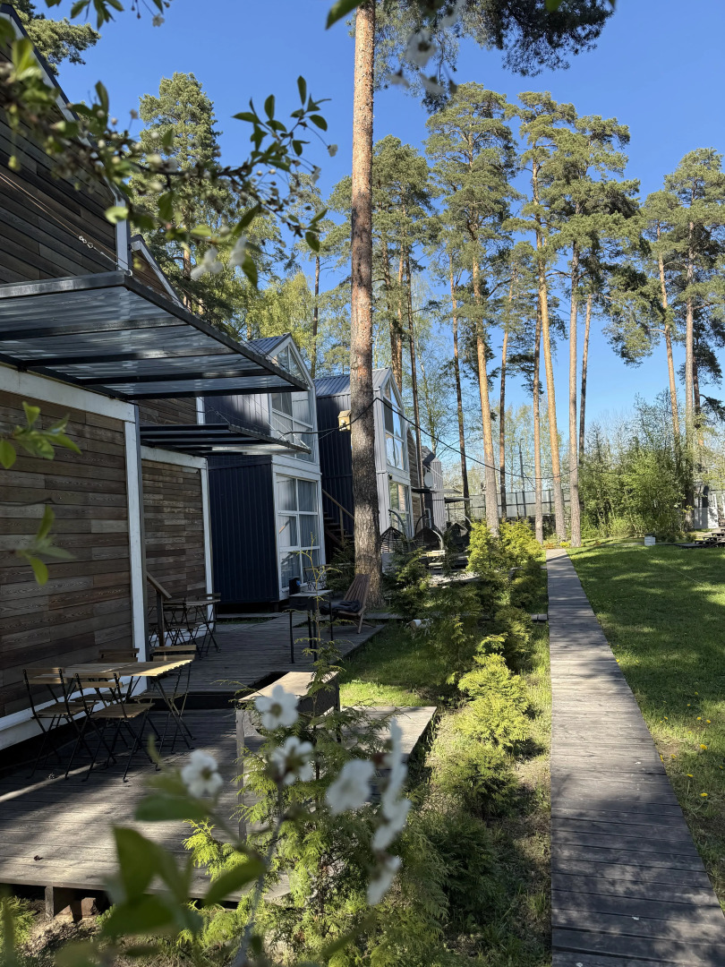 Коттеджи Скворешники