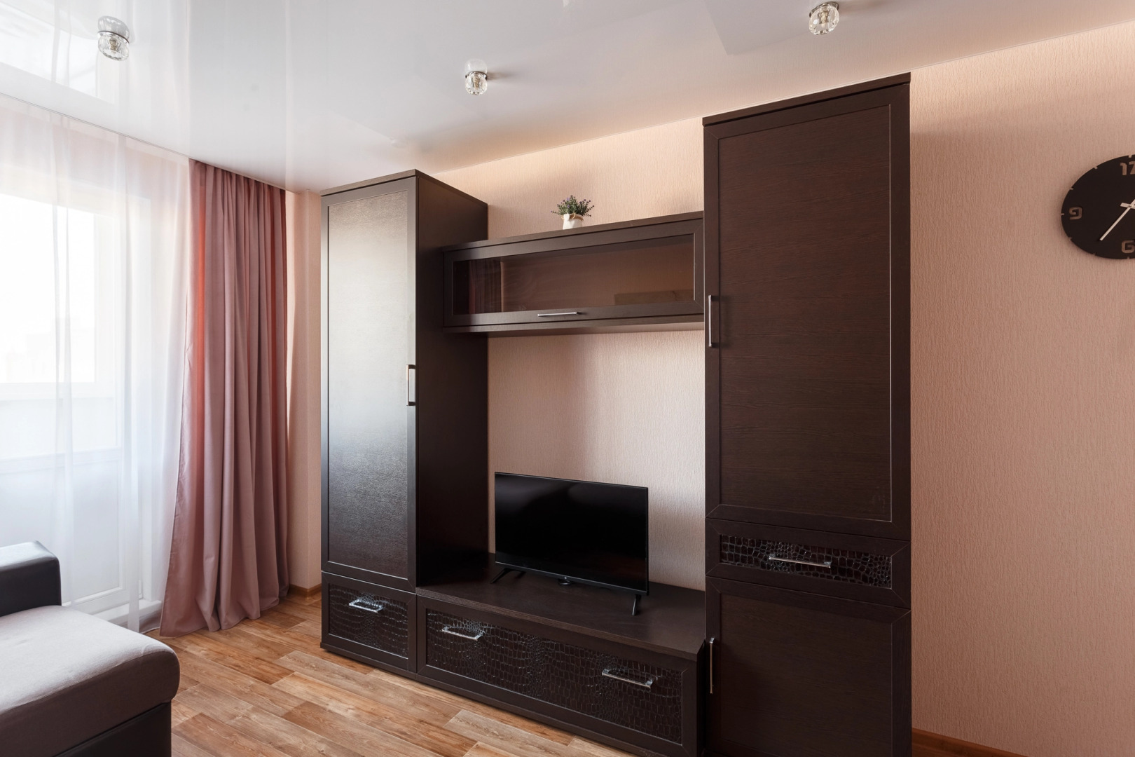 Апартаменты Живи Уютно у Ледового Дворца