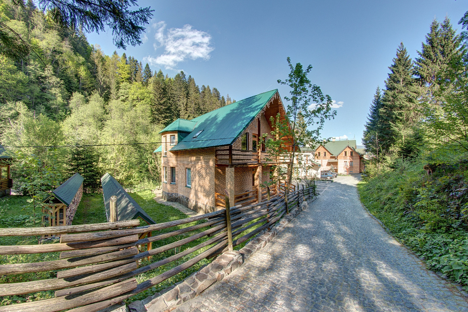 Отель Лаванда Кантри Клаб