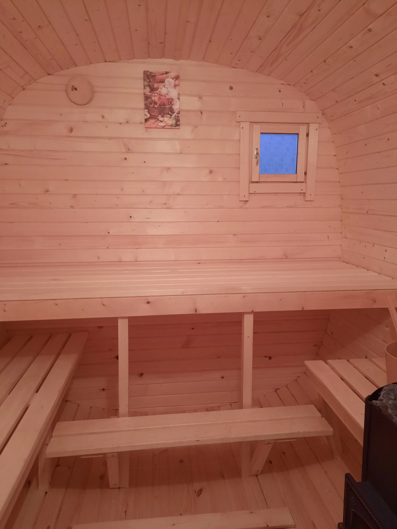 Частный дом у леса