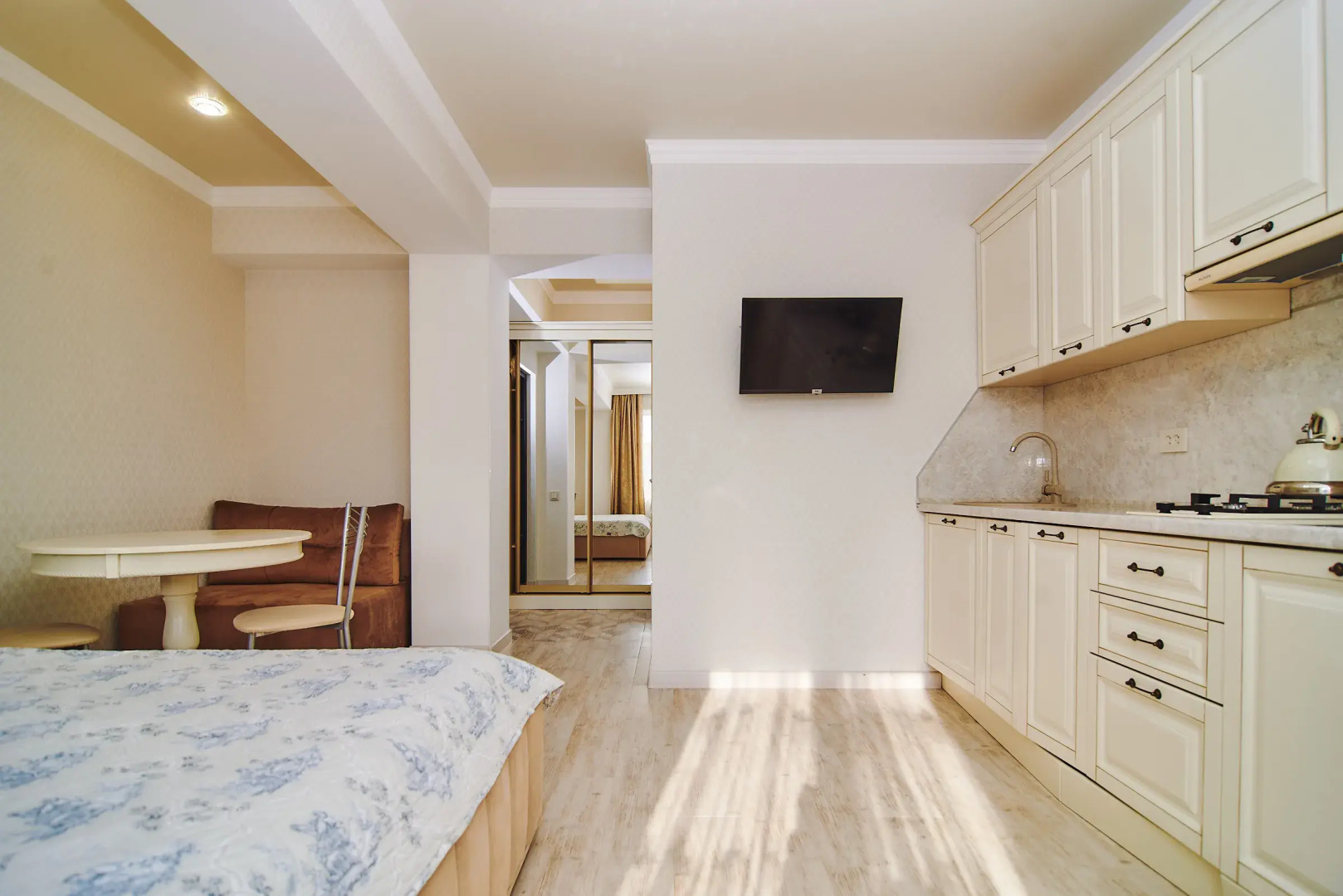 Квартира Уютная студия в центре города Кисловодск