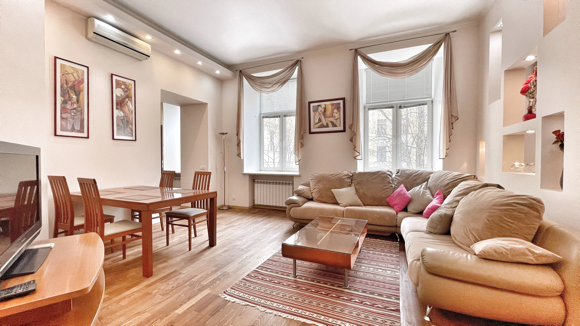 Апартаменты Elite Realty на Караванной 11