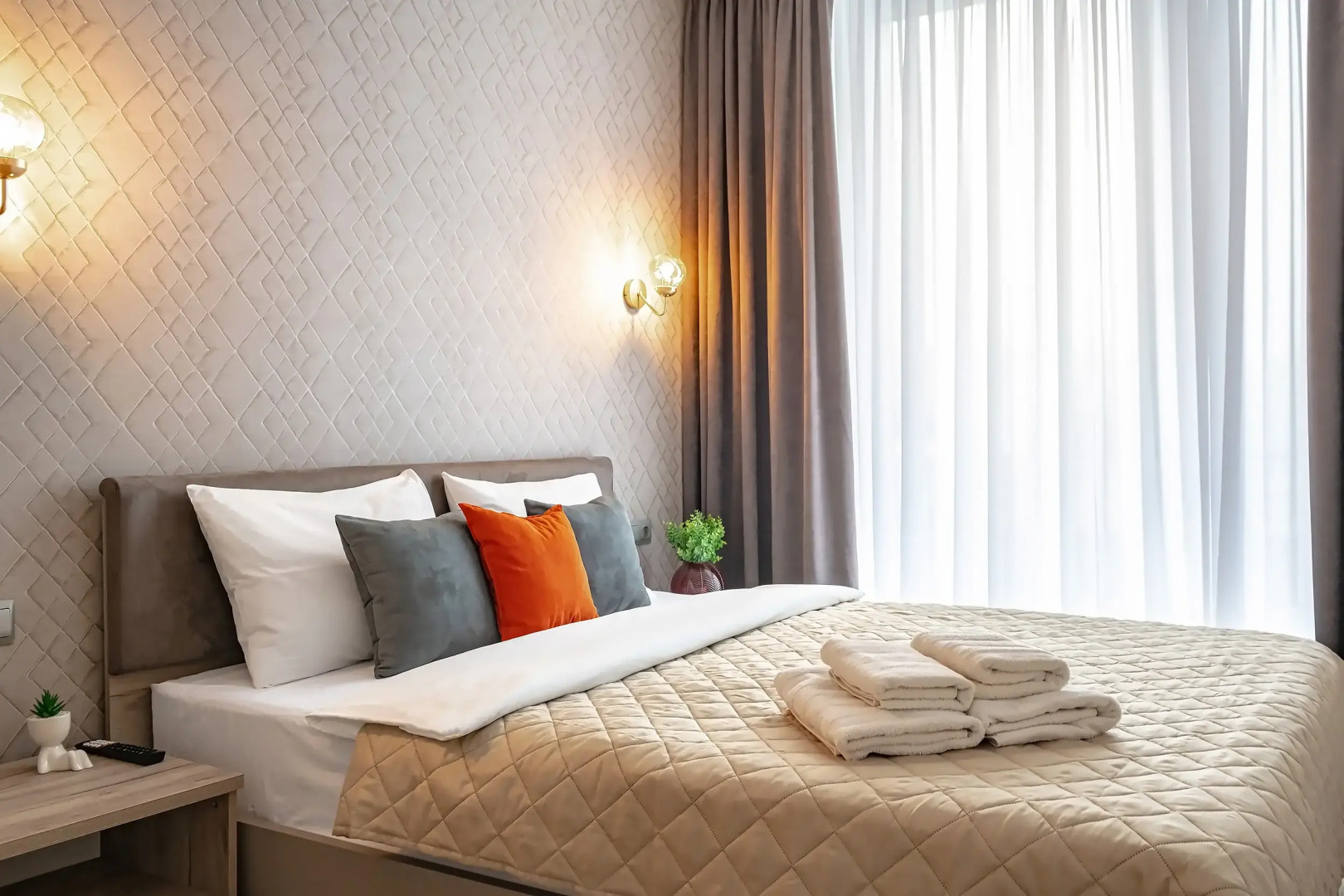 Апартаменты TopHouse на Брянской 18 однокомнатные