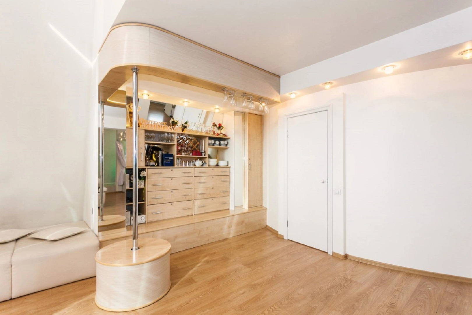 Апартаменты Роскошный Пентхаус на Взлетке