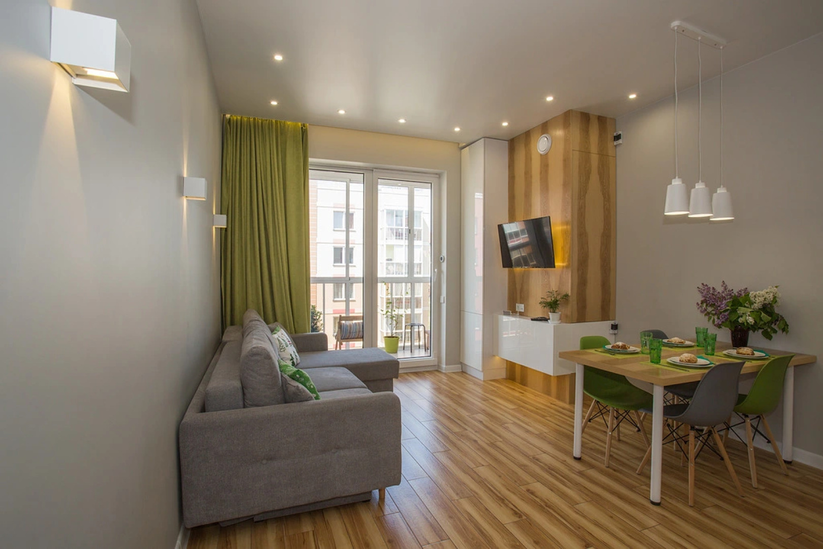 Апартаменты Аврора с видом на лес и озеро