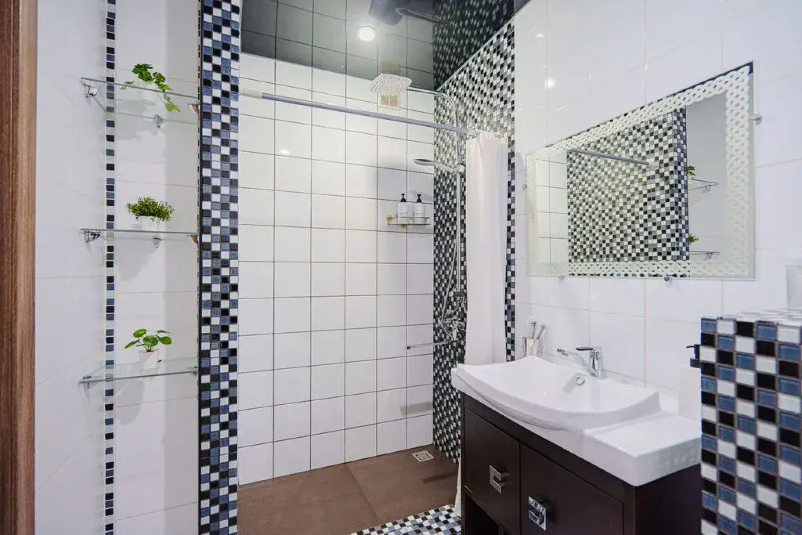 Апартаменты Granada Черноисточинское шоссе 29А