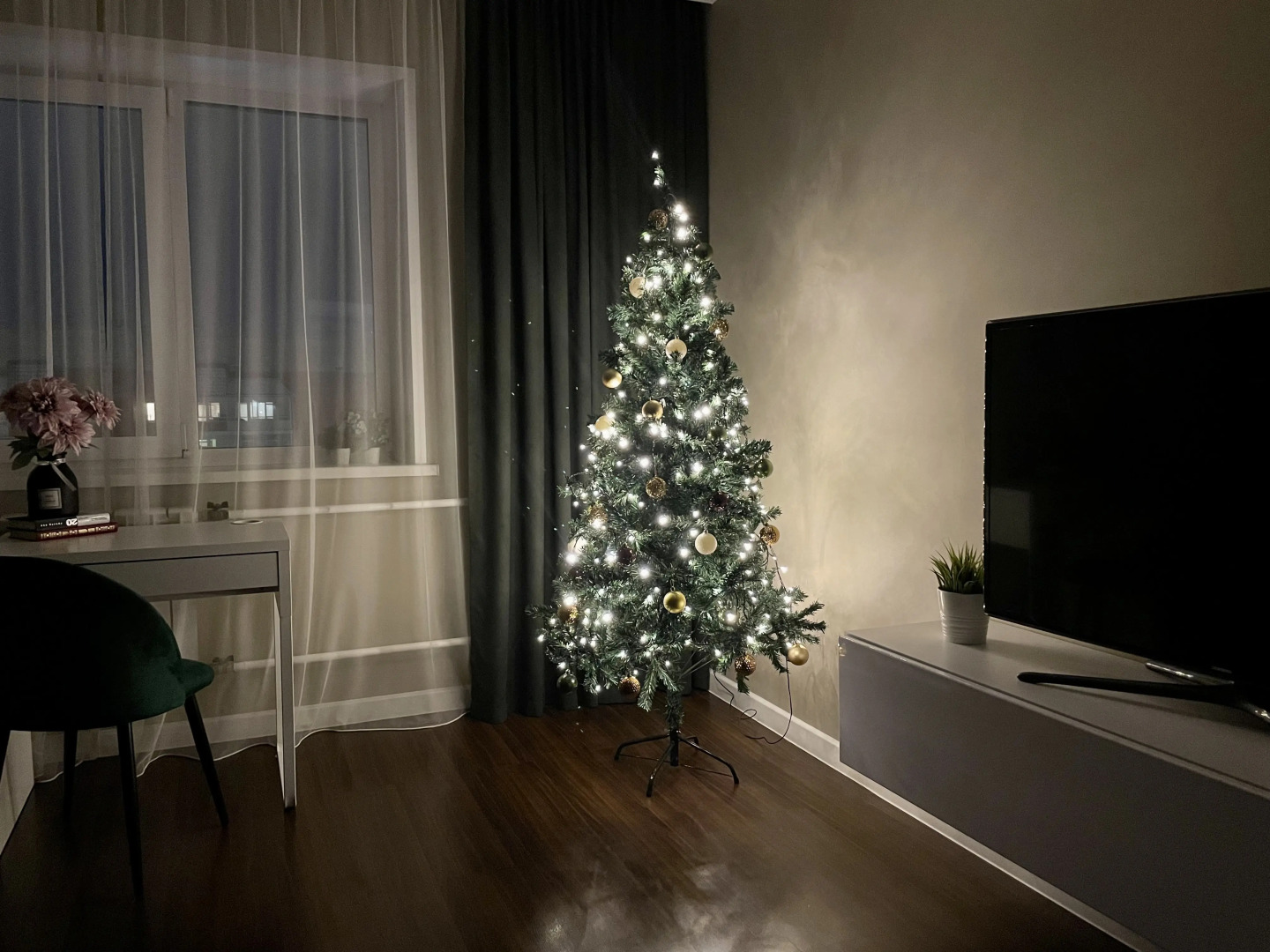 Апартаменты Argentum Home Авиаторов 64