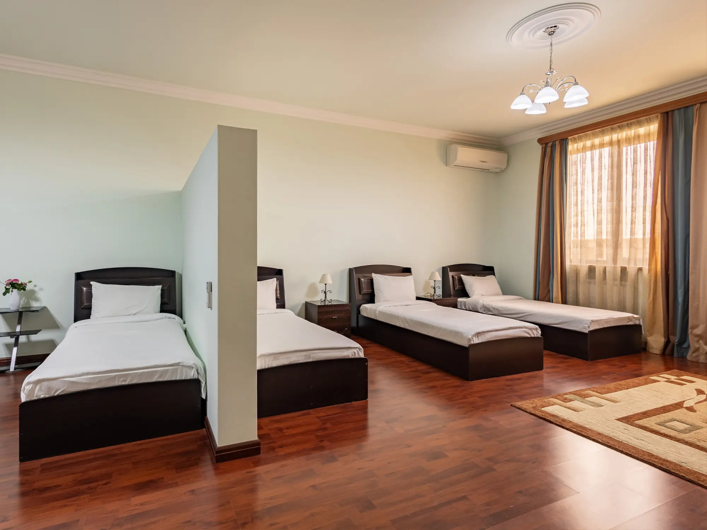 Отель La Defense Yerevan