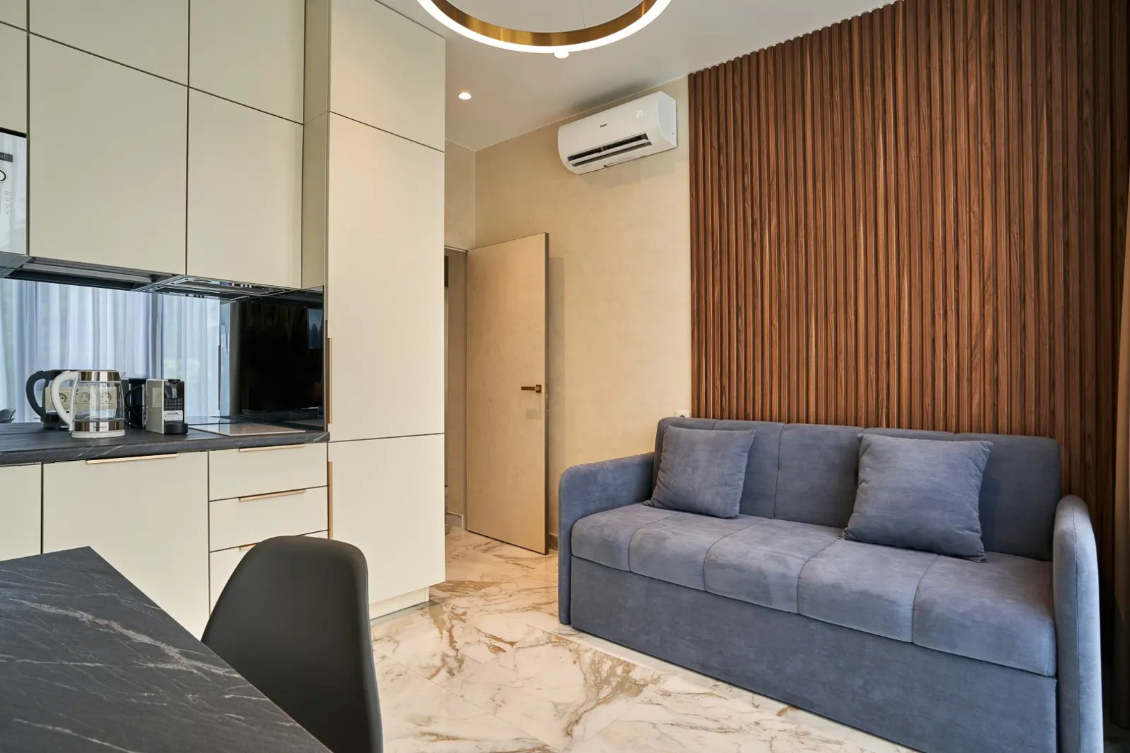 Апартаменты Метрополь Lamare Трехкомнатные с Балконом и Бассейном на Крыше