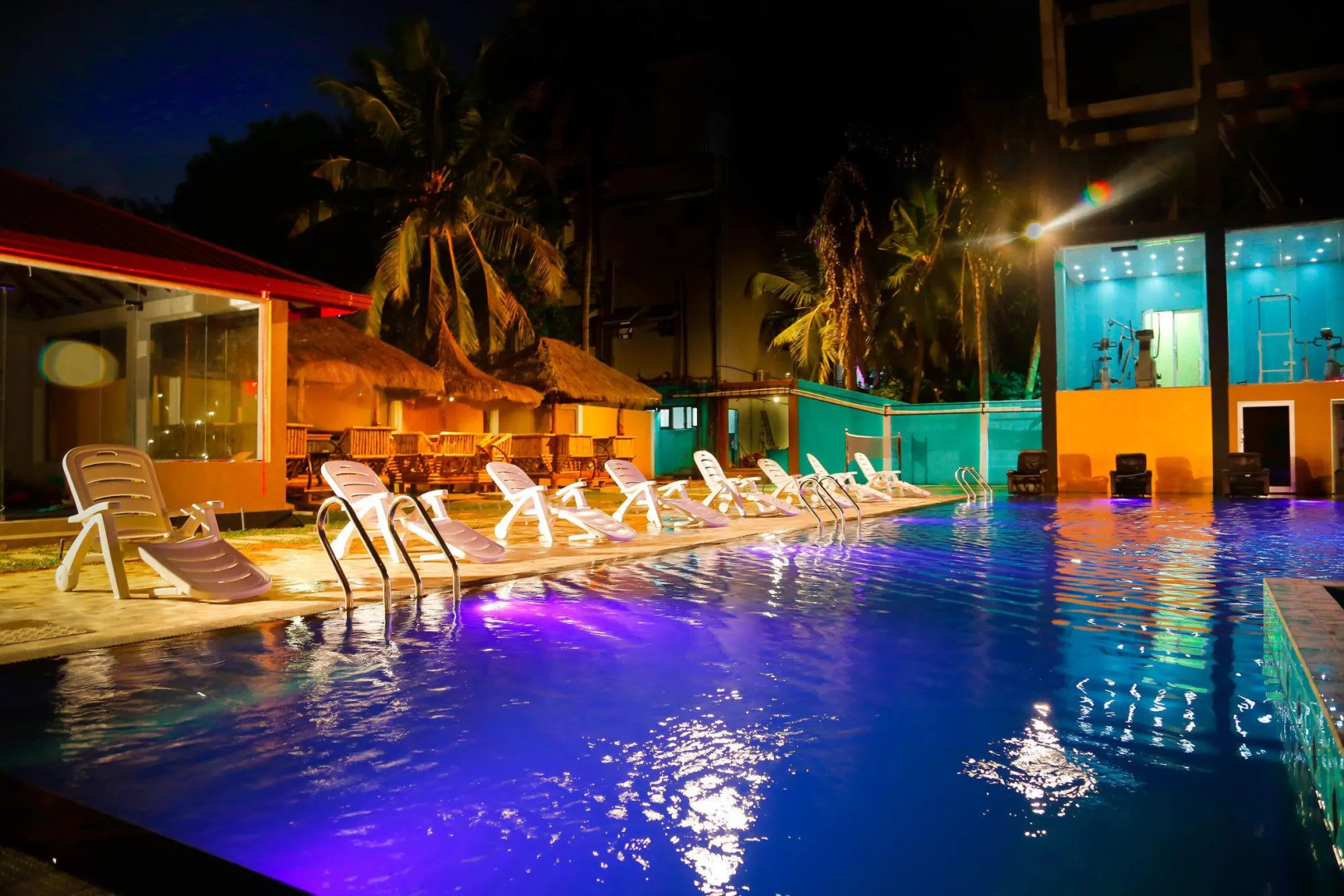 Отель White House