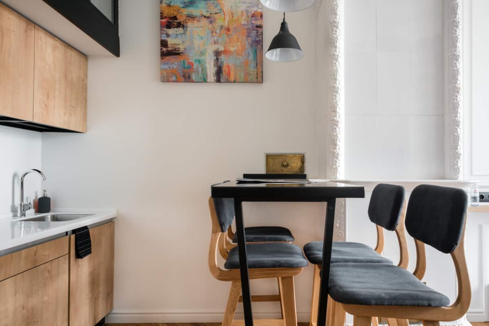 Меблированные комнаты F12