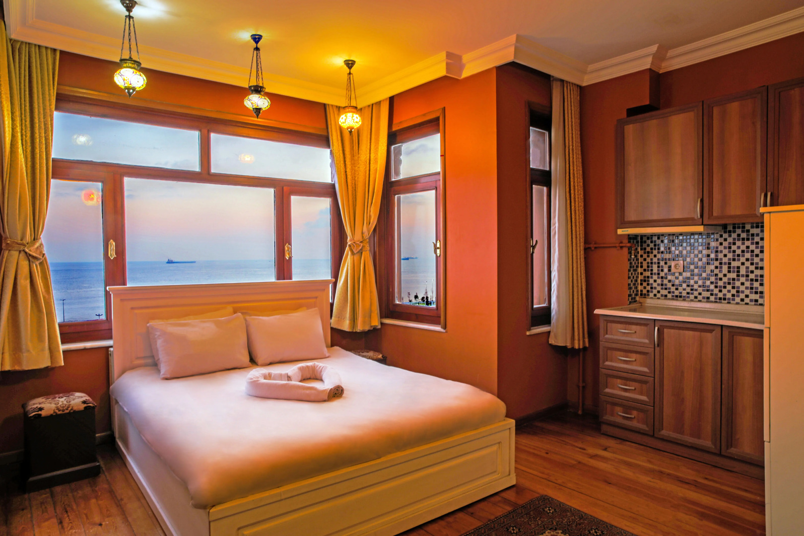 Хостел Bucoleon