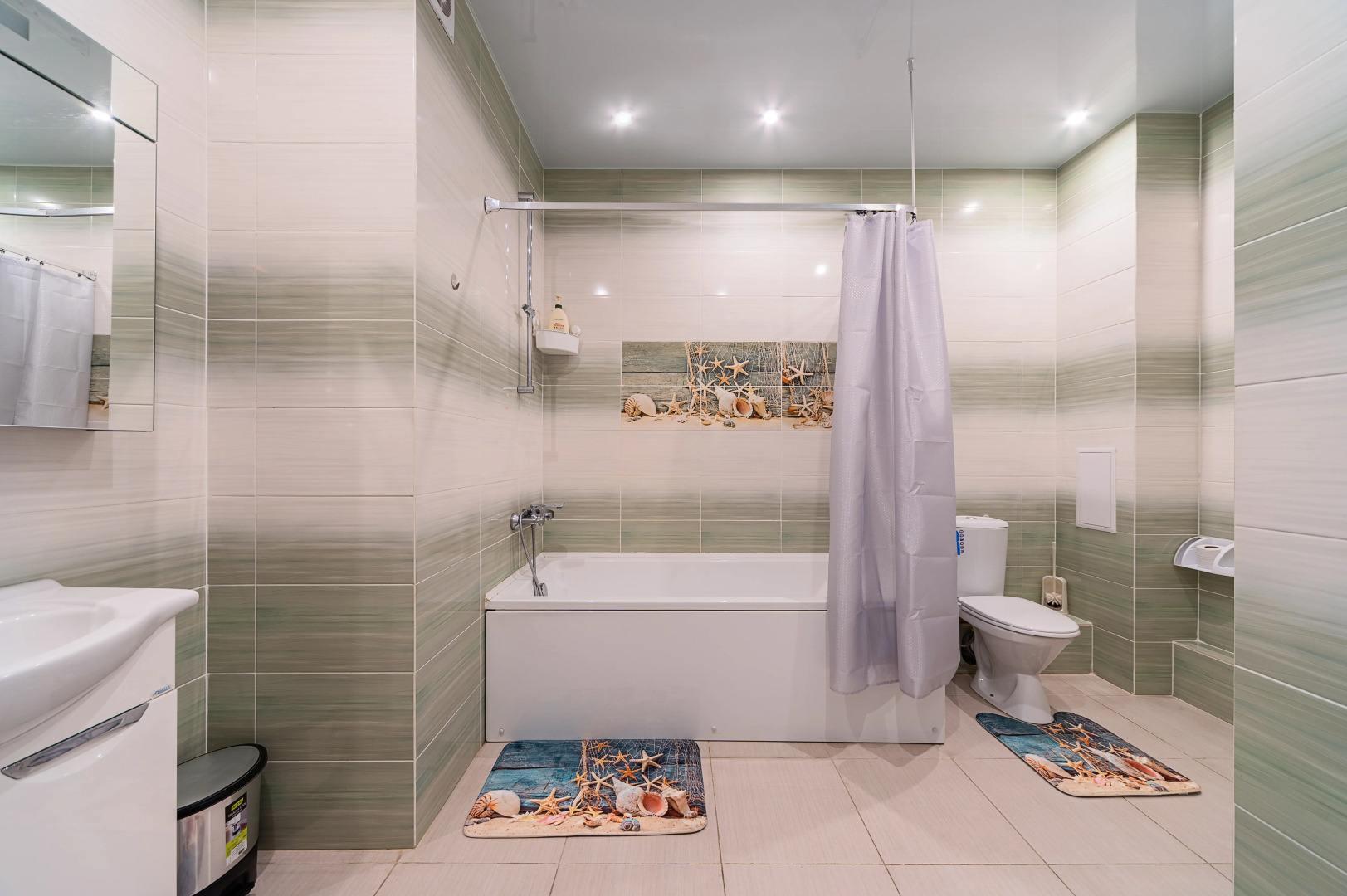 Апартаменты 2-комнатные в центре на Тигровой