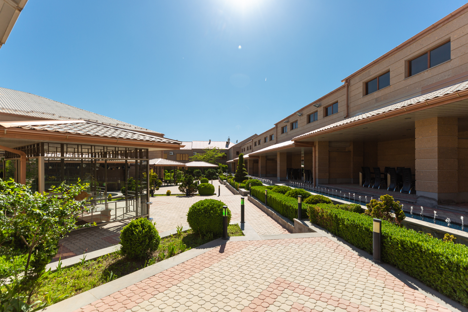 Отель La Defense Yerevan