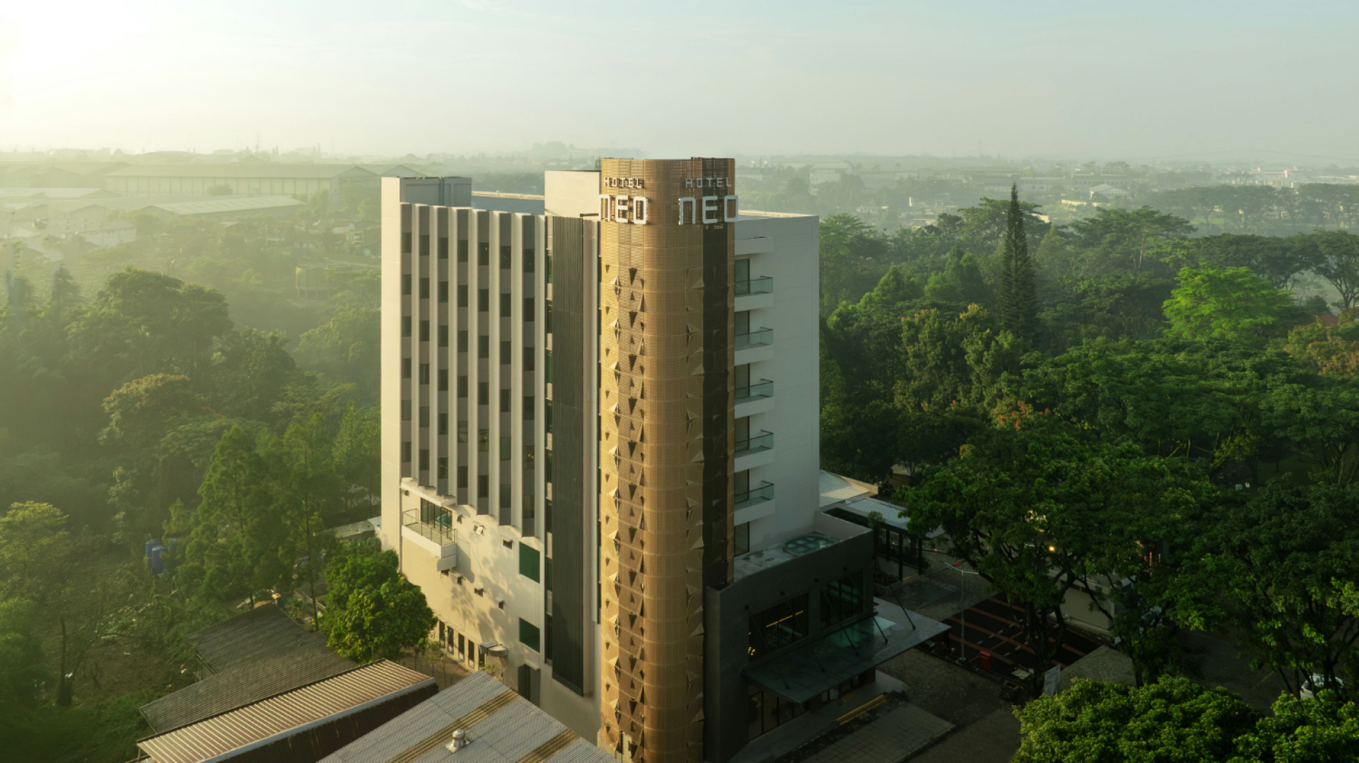 Отель Neo Kota Baru Parahyangan