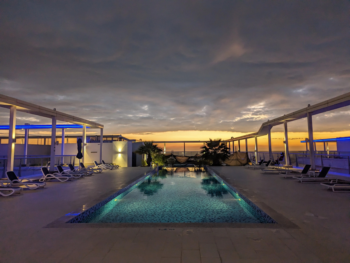 Апартаменты Luxurious Beachfront Marjan Island for Comfortable Stay