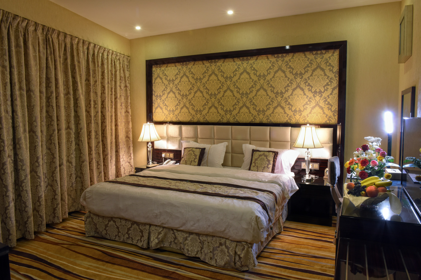 Отель Garden Plaza