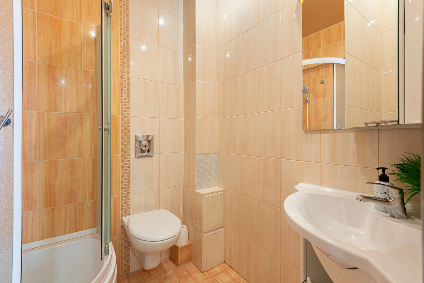 Квартира 2-к у Залива на Крылова 5 от RentAp