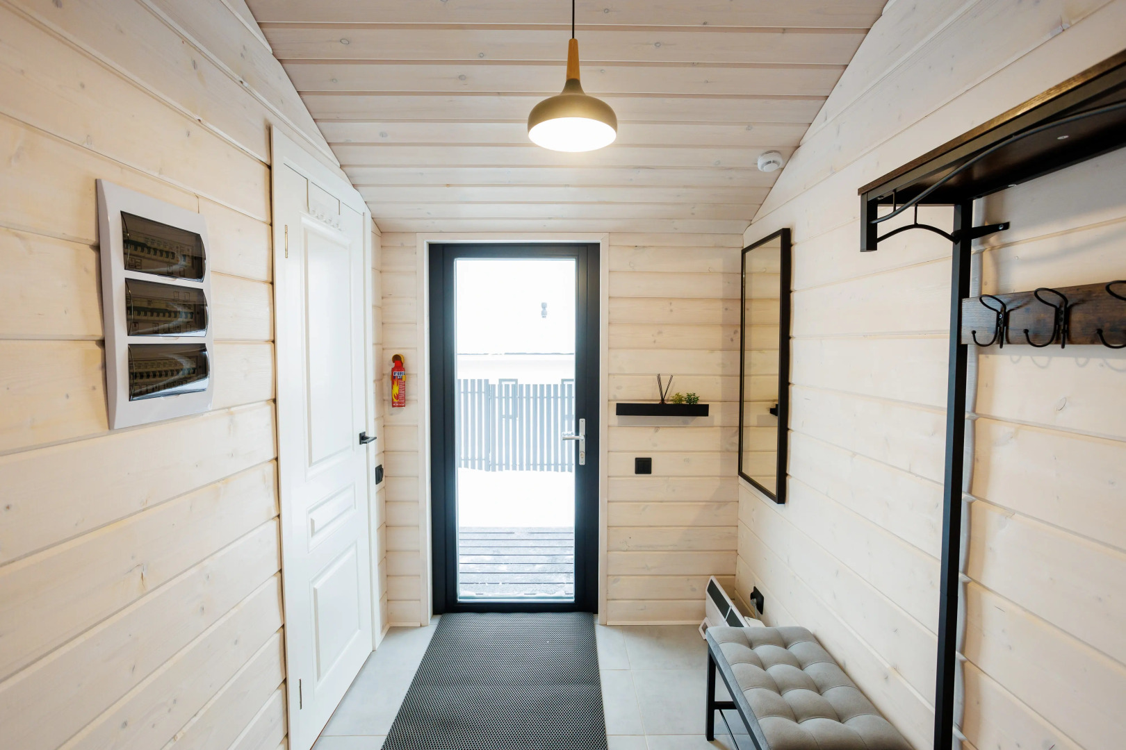 Частный дом Forested home на горке