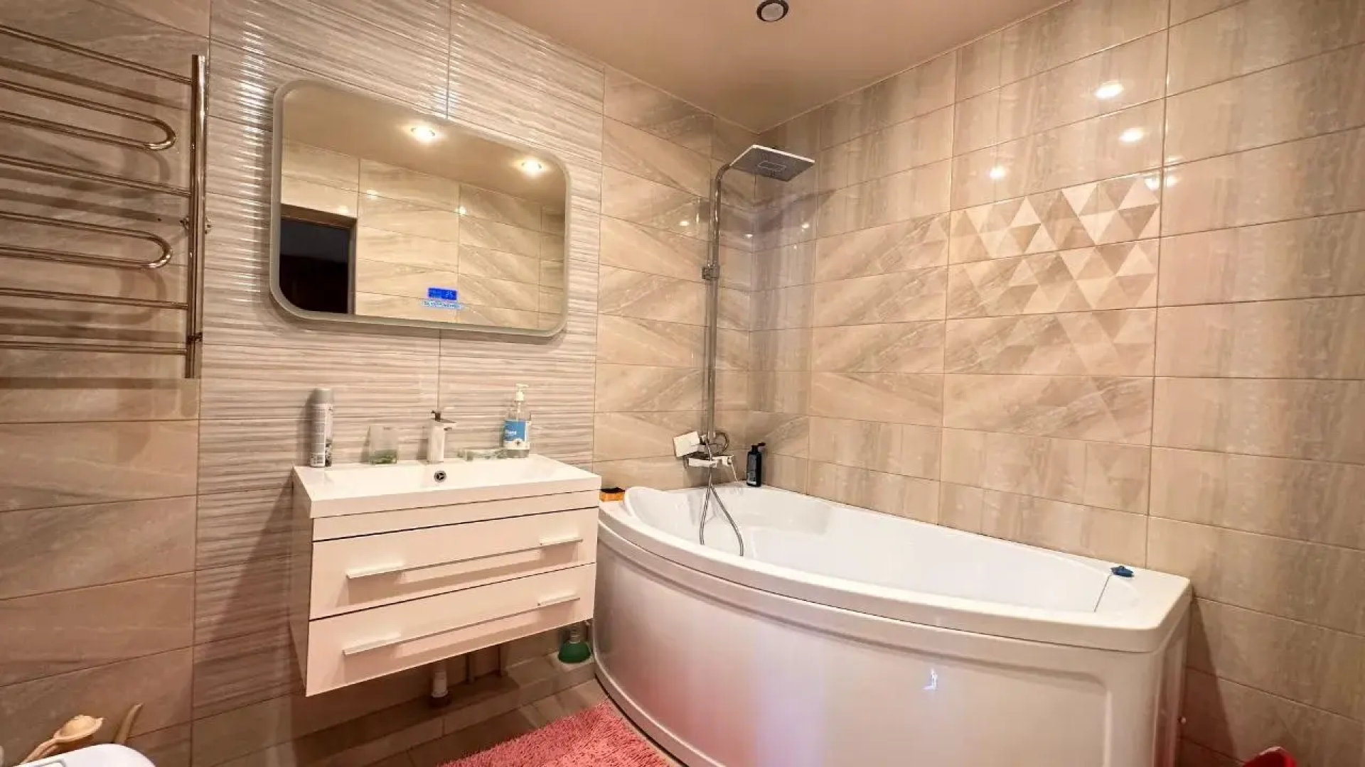 Квартира с видом на Кавказский хребет