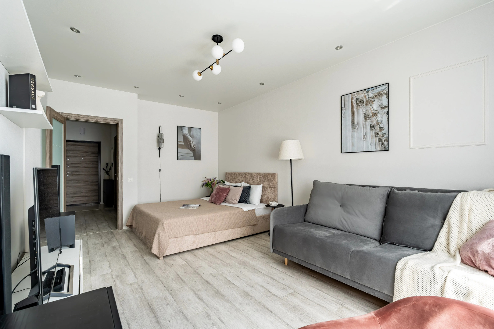 Квартира Antic на Кременчугской Satin Home