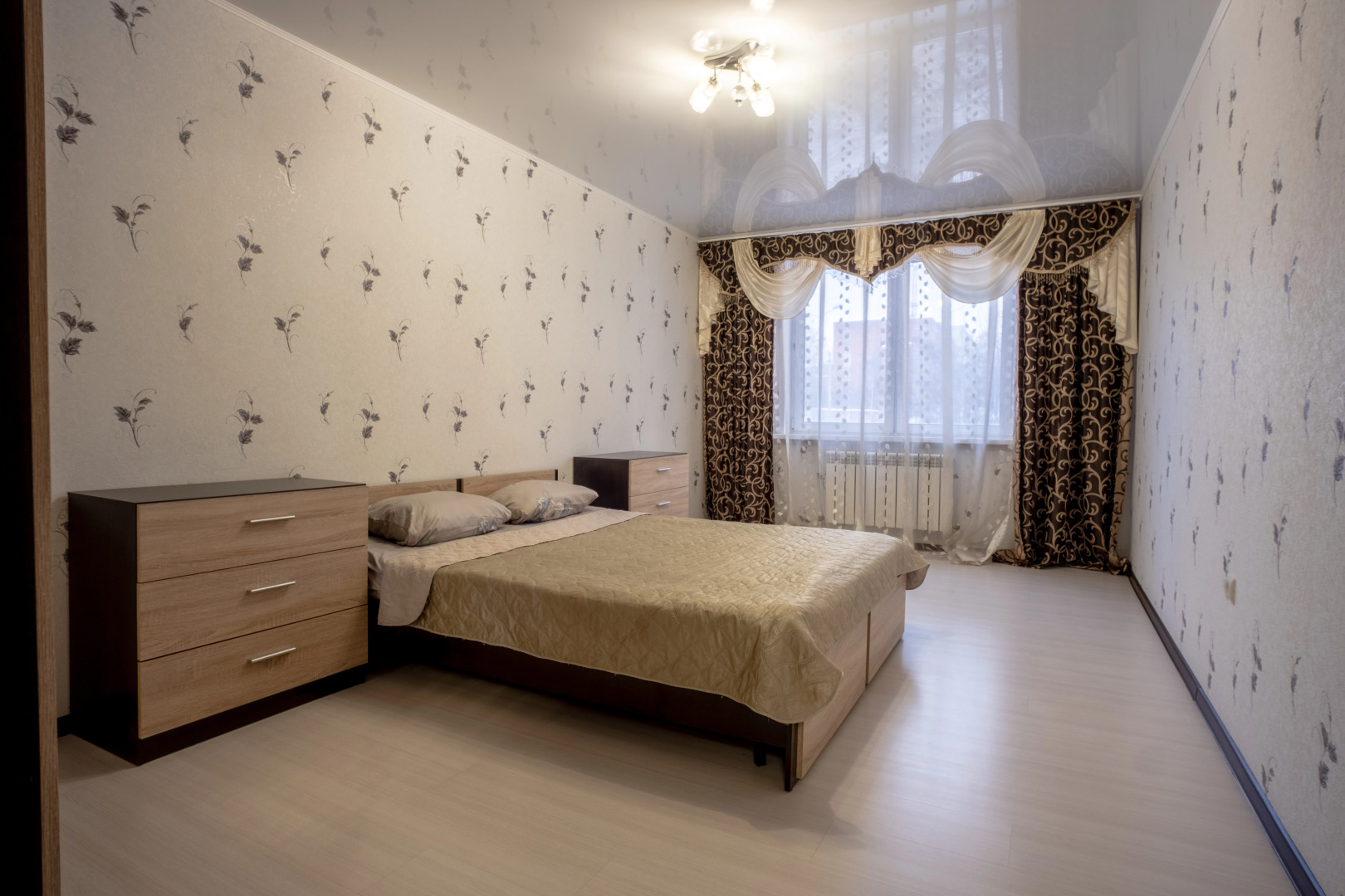 Апартаменты большие трехкомнатные на главном проспекте Тулы