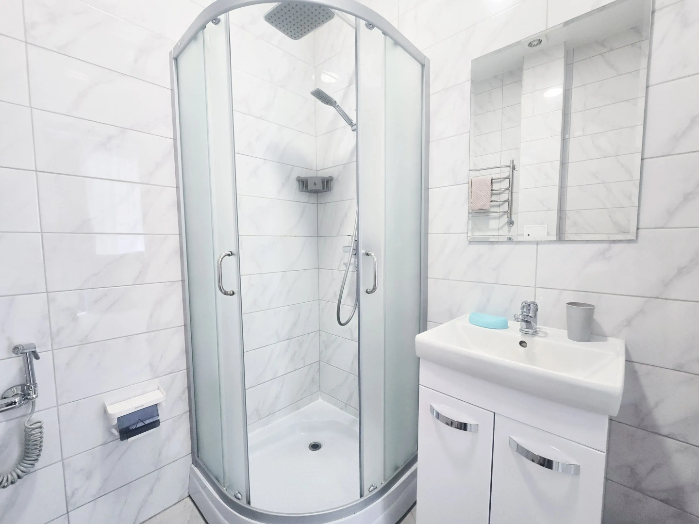 Квартира на 1м этаже со своей зоной отдыха и оборудованной кухней