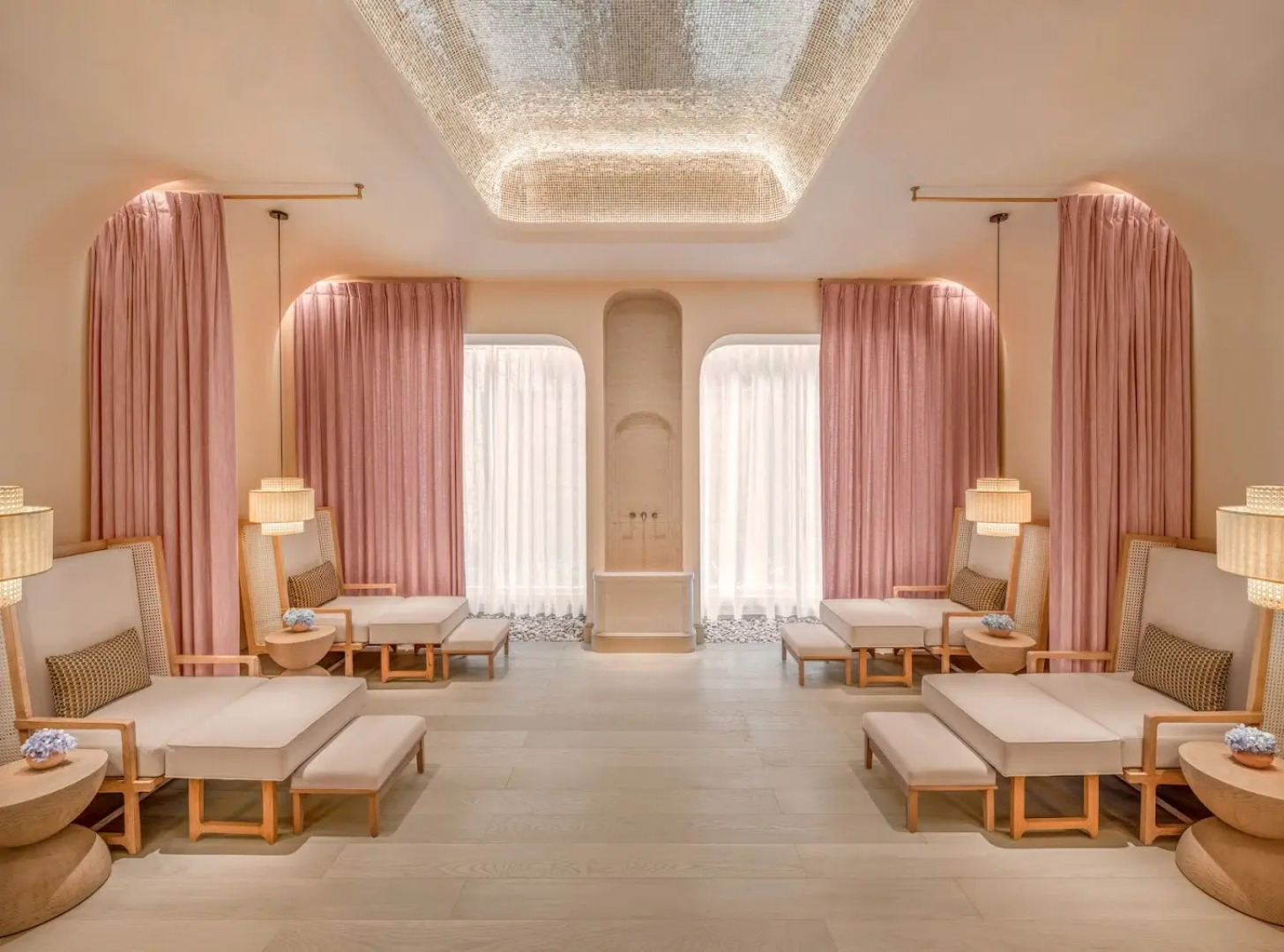 Отель La Festa Phu Quoc, Curio Collection By Hilton