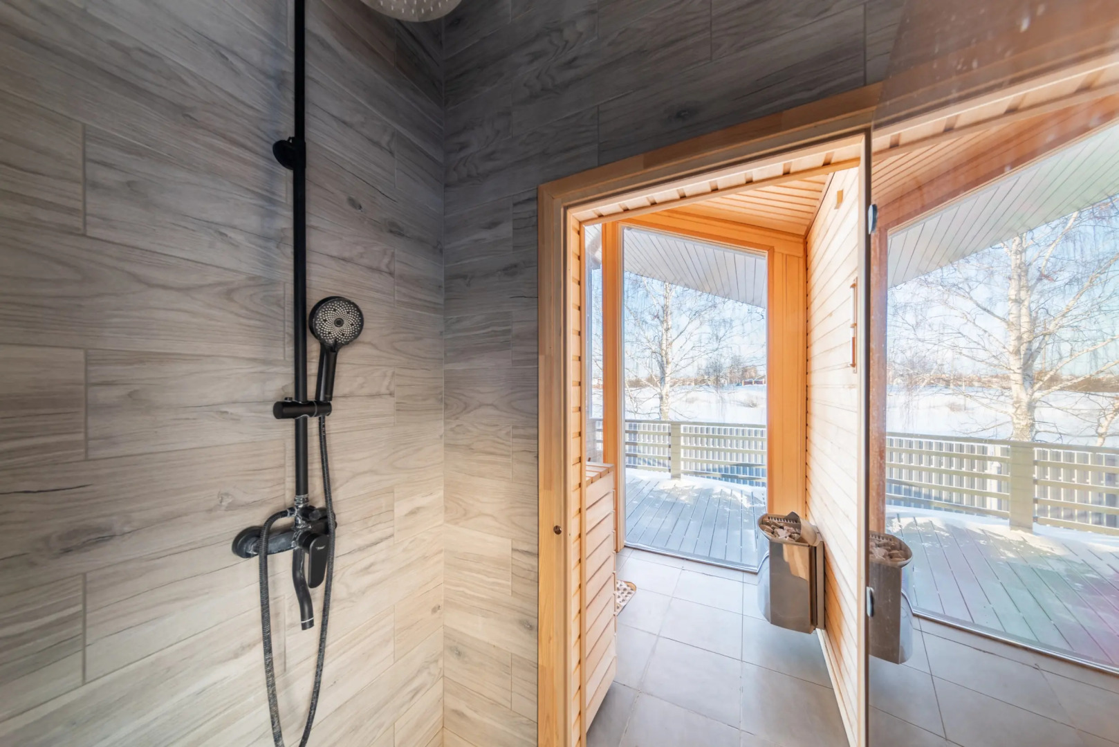 Гостевой дом LuckyHomeRent Домик у Озера 1