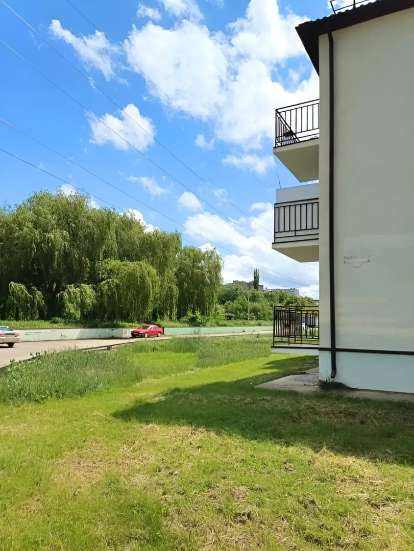 Апартаменты Двухкомнатные на втором этаже с балконом