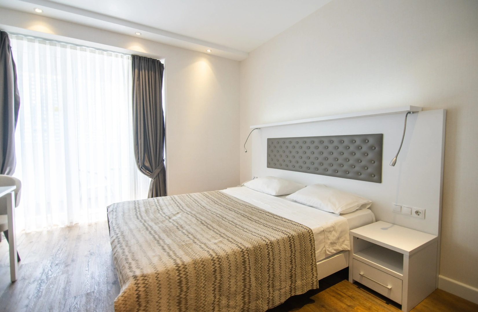 Апартаменты Bright Apartment with Balcony in Alliance Palace Batumi - Steps from the Sea & Dancing Fountains