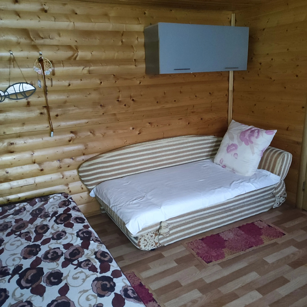 Частный дом на озере