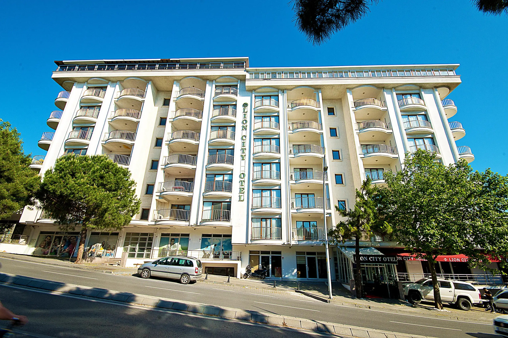 Отель Lion City