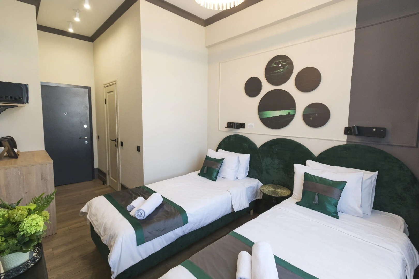 Отель "Перрон"