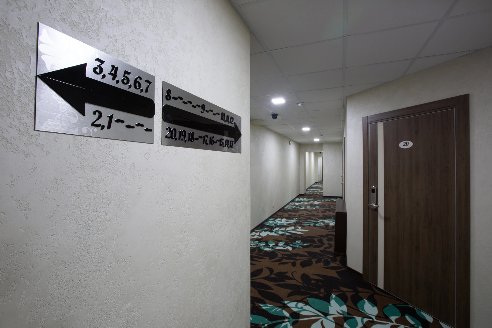 Отель Флора