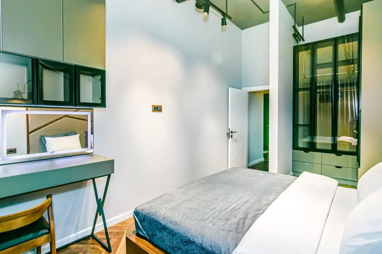 Апартаменты Luxury 1 bed Knightsbridge Residence White City