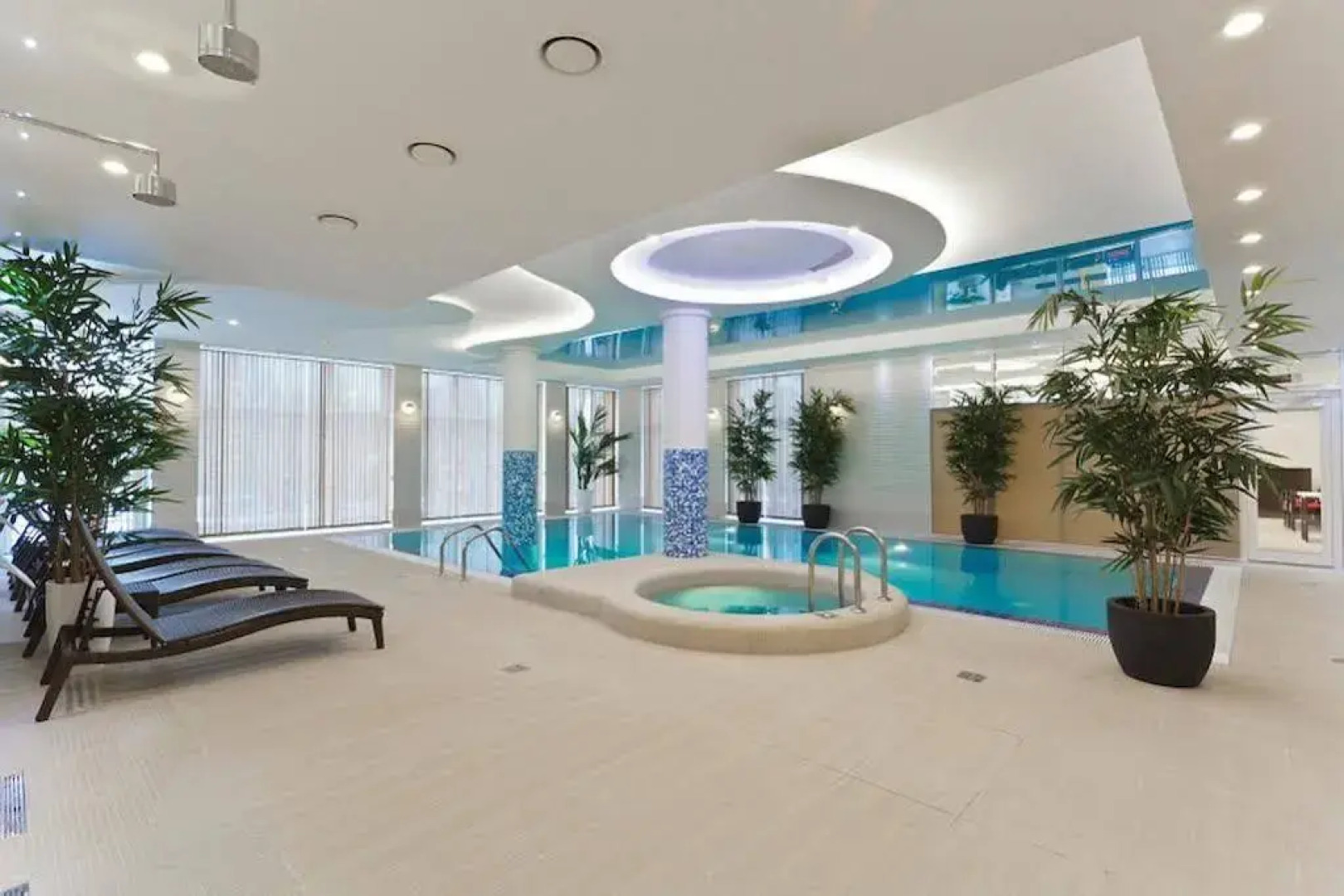 Отель Дрозды Клуб