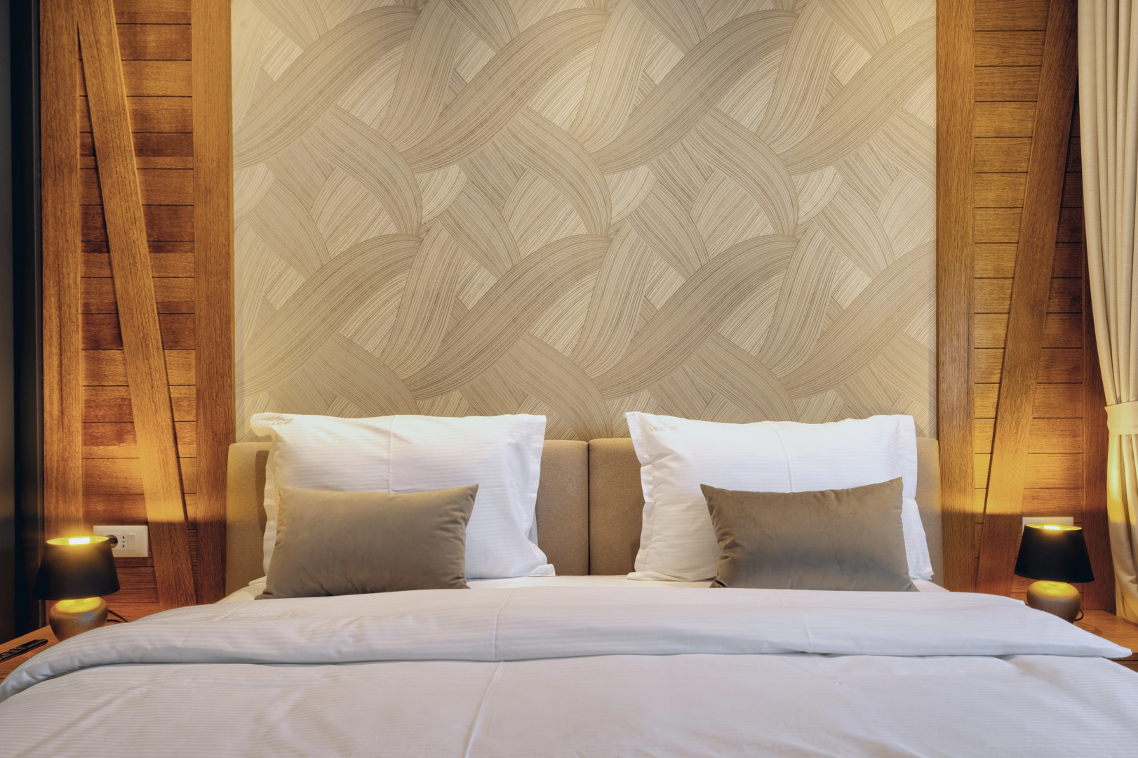 Modern Mountain CENTRAL 17 + parking Apartments