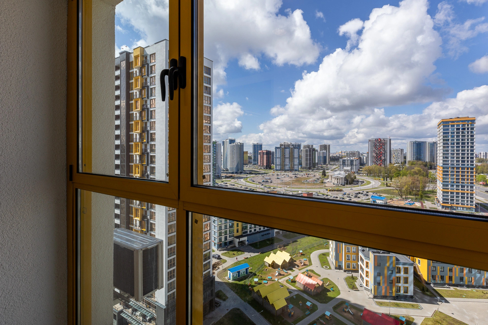 Апартаменты CozyApartments "Minsk World"