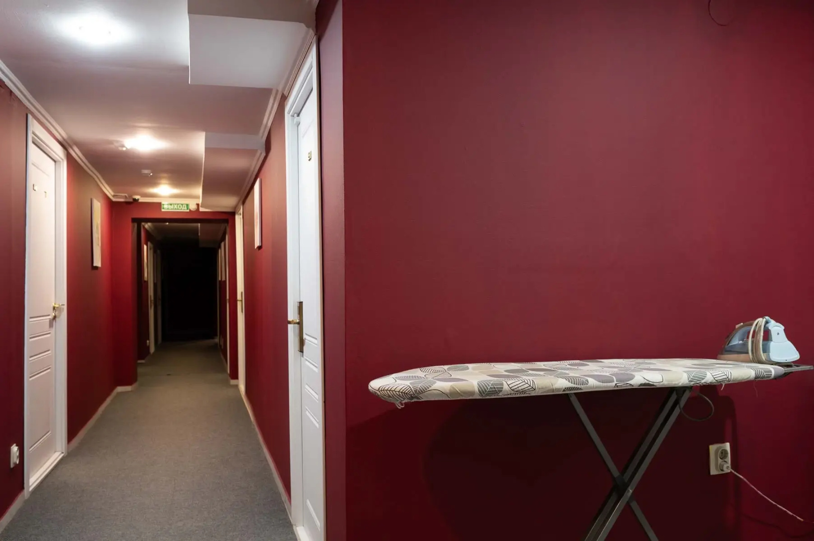 Отель IQHotel