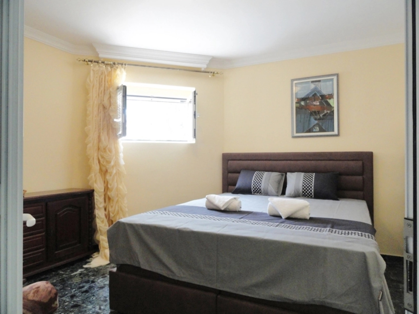 Вилла Petrovac с бассейном 6 спален