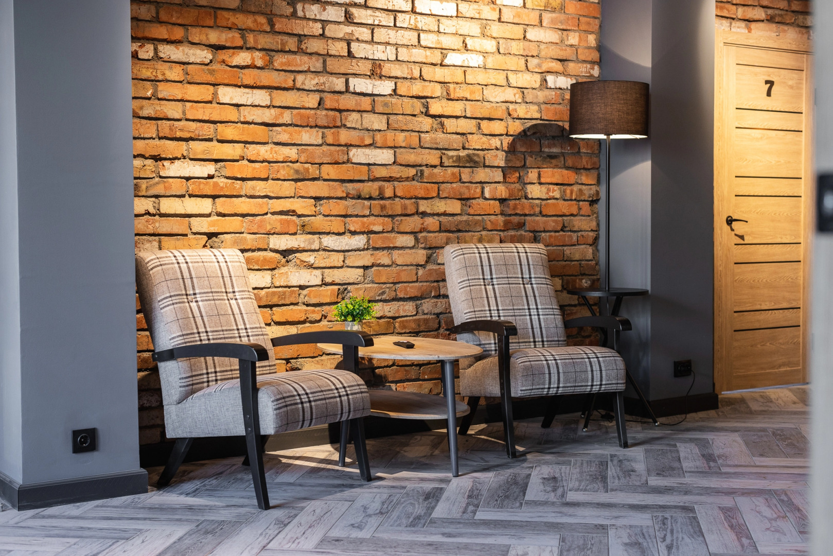 Хостел и Точка