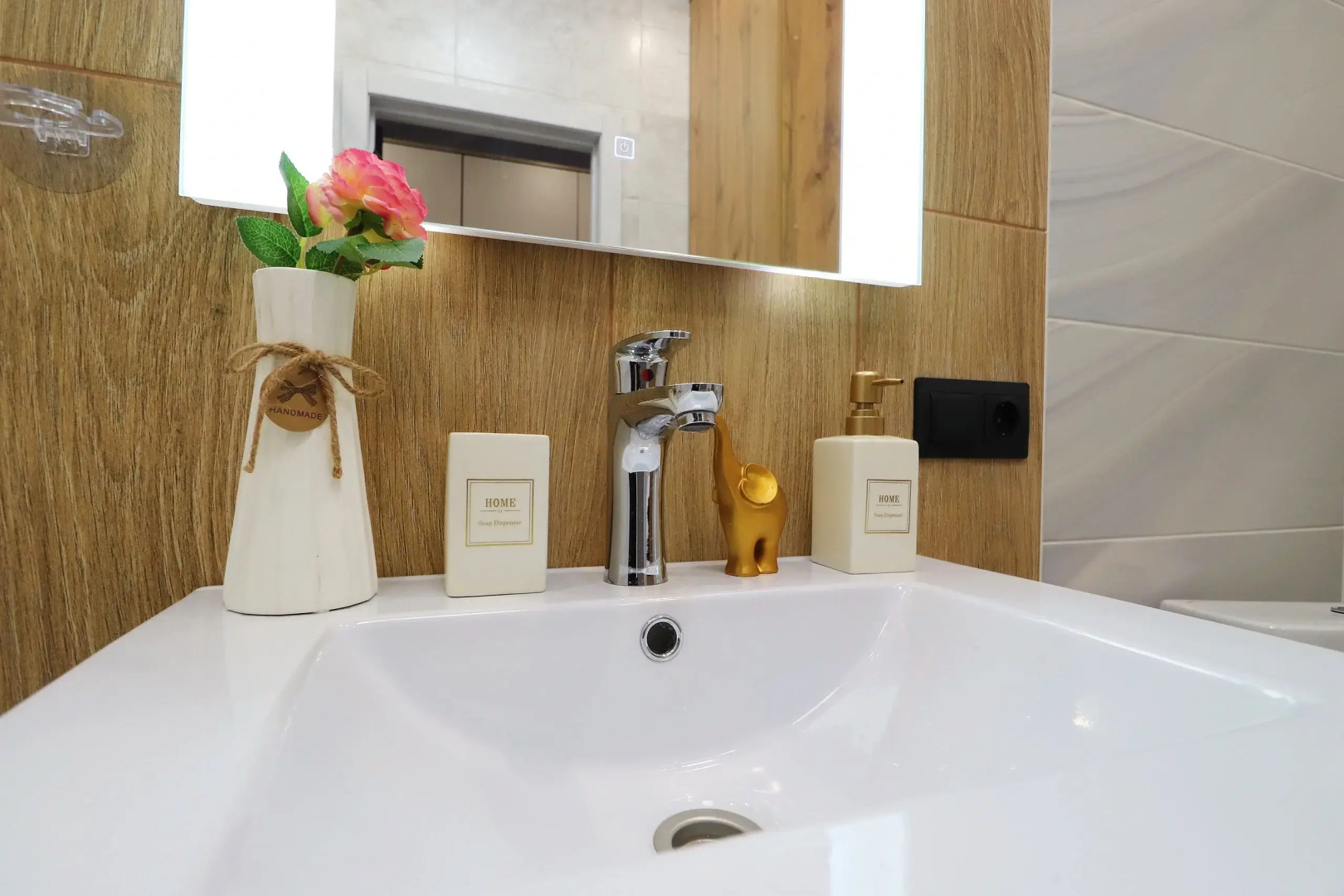 Апартаменты у ТЦ Аквамолл ул.Аблукова 14