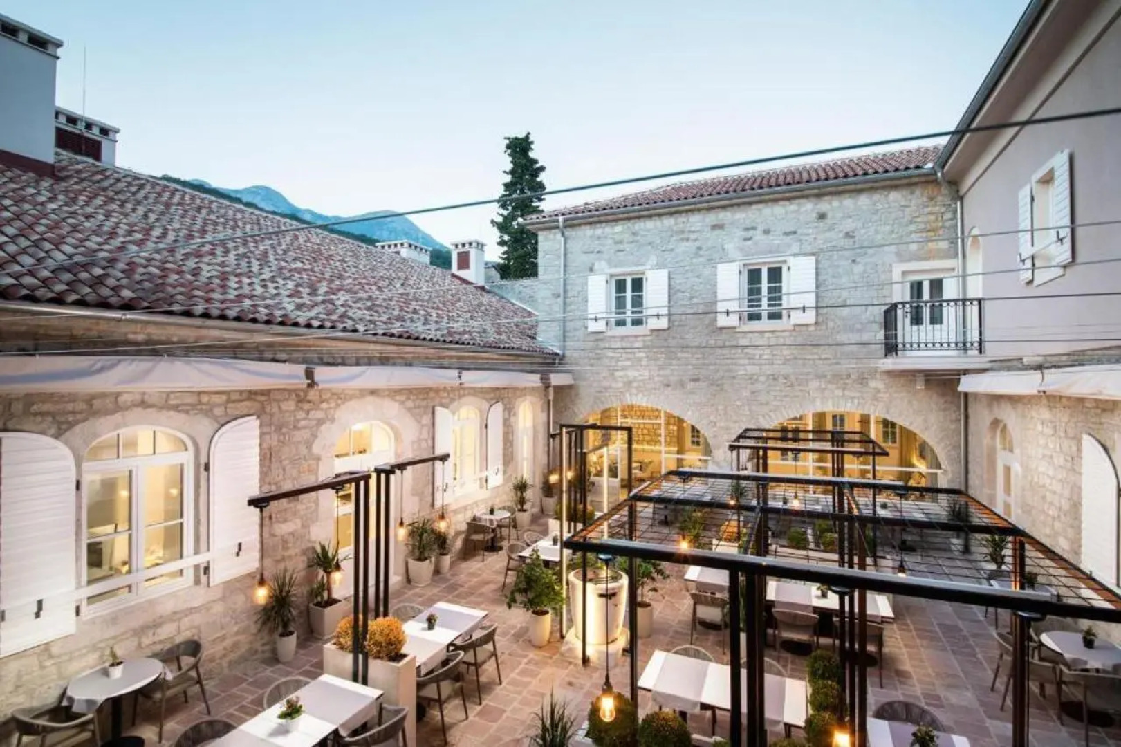 Lazure Hotel and Marina