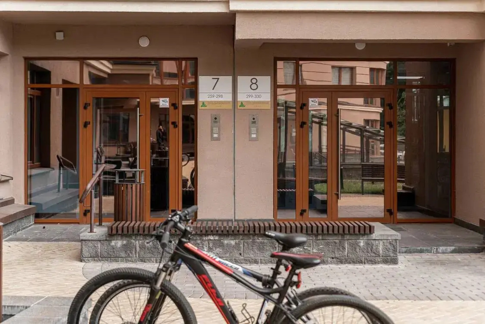 Апартаменты Дизайнерская Студия Паула с видом на парк Челюскинцев