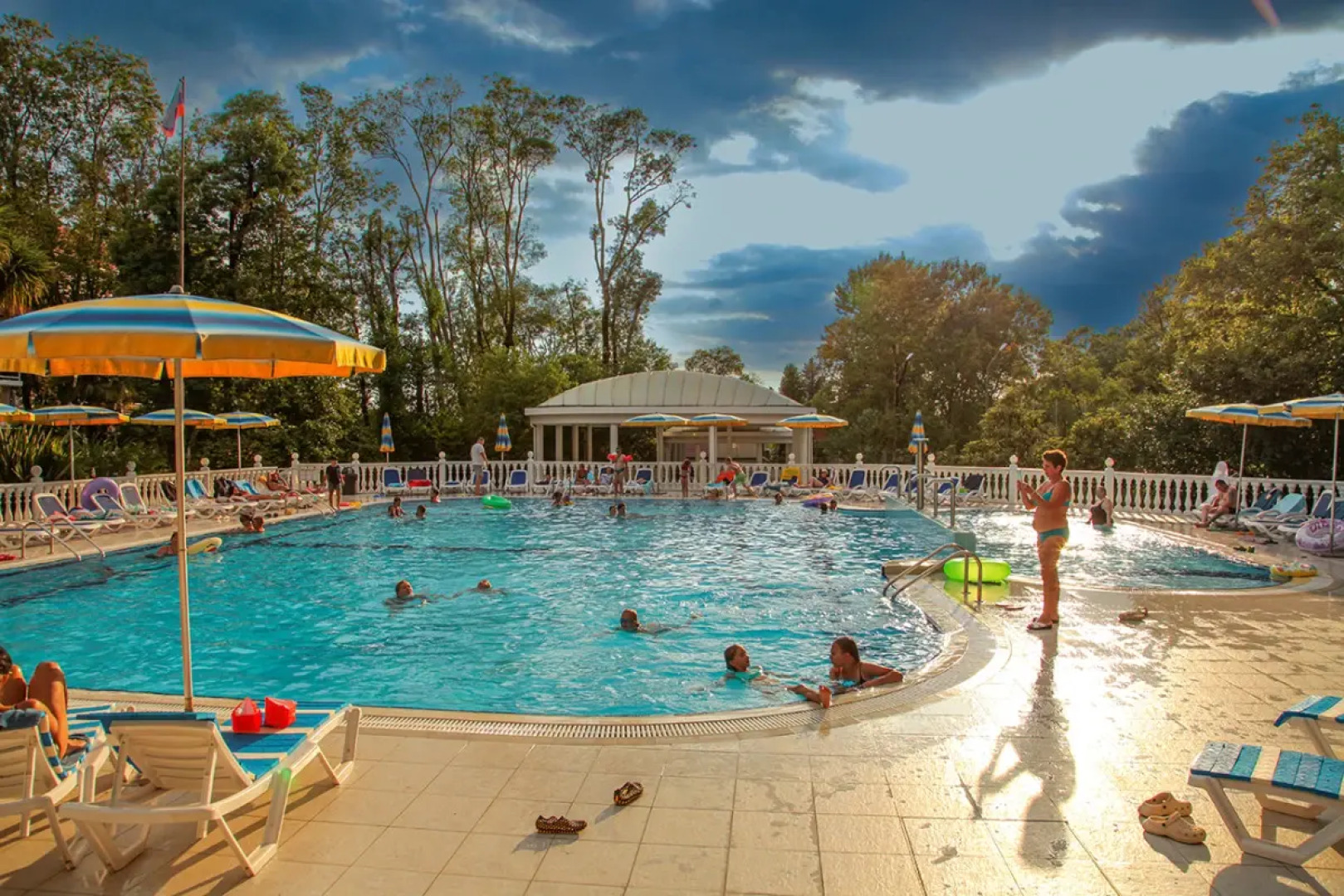 Курортный отель Ателика Сокол