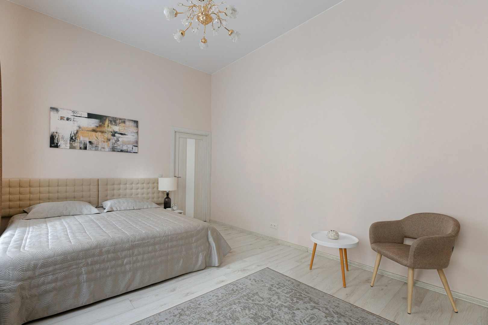 Апартаменты на Караванной