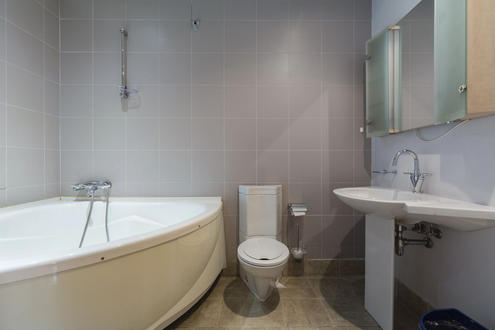 Квартира Malaya Konushennaya 12