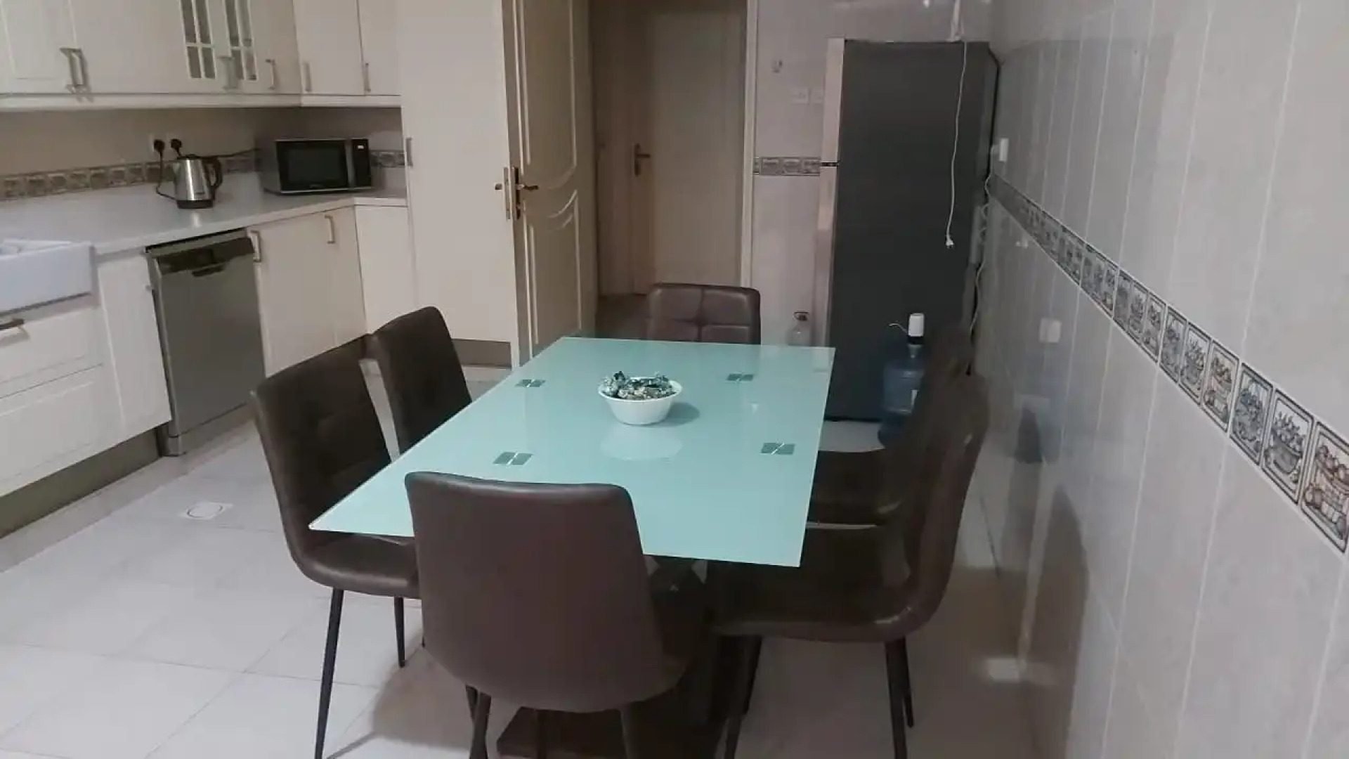 Na Beregu Morya Oae Villa